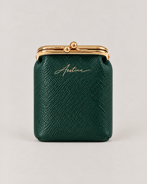 Clutch mit Klippverschluss Avocado Aestina, goldenes Logo, Foto 1